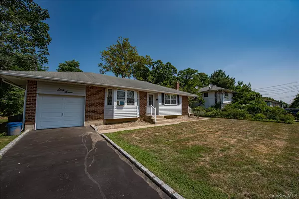 67 Headline RD, Deer Park, NY 11729