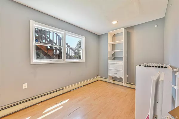 Levittown, NY 11756,19 Griddle LN