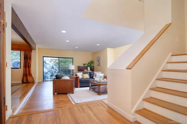 Irvington, NY 10533,272 Birch LN