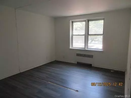 Yonkers, NY 10704,485 Bronx River #B15