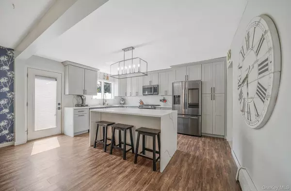 Smithtown, NY 11787,98 Fifty Acre RD