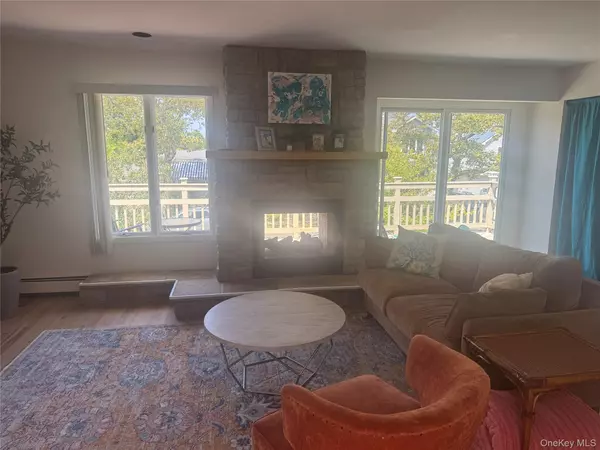 Long Beach, NY 11561,458 W Chester ST #Upper