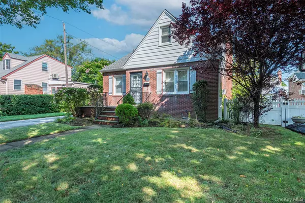 New Hyde Park, NY 11040,25 Nugent ST