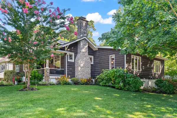East Northport, NY 11731,62 Forest DR
