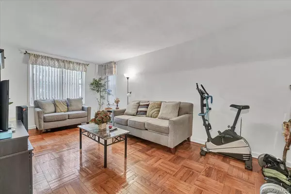 Bronx, NY 10460,1425 Thieriot AVE #1N