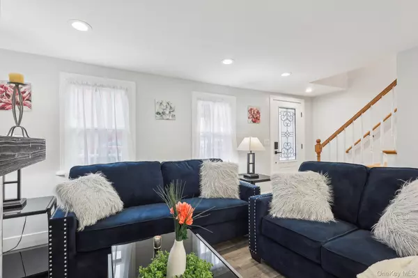 Newburgh, NY 12550,21 Carter ST