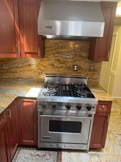 Tappan, NY 10983,4 Tory CIR