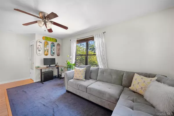 Great Neck, NY 11021,29 West Mill DR #10A