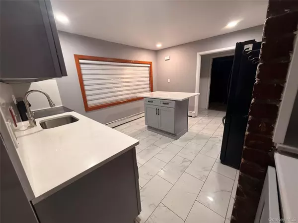 Levittown, NY 11756,17 Stevedore LN
