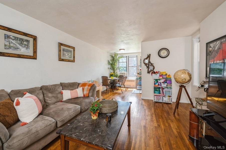 678 Warburton AVE #5J, Yonkers, NY 10701