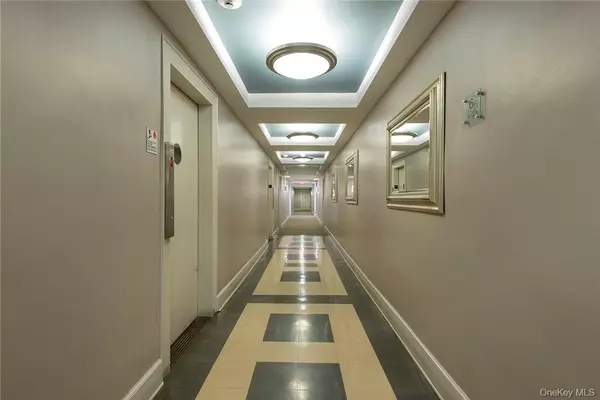 Bronxville, NY 10708,1133 Midland AVE #1F