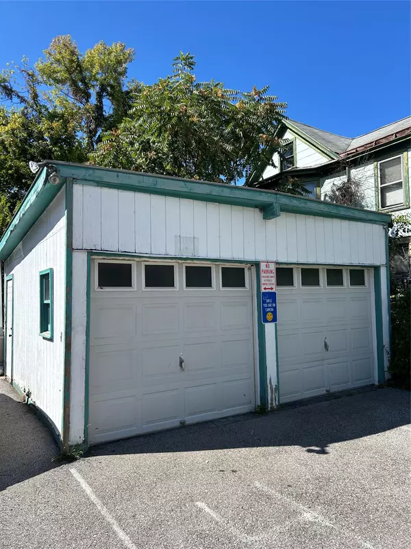 Poughkeepsie, NY 12601,34 Hoffman ST #1