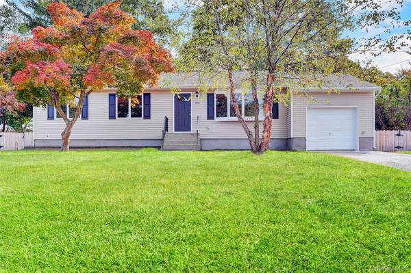 Patchogue, NY 11772,116 E Woodside AVE