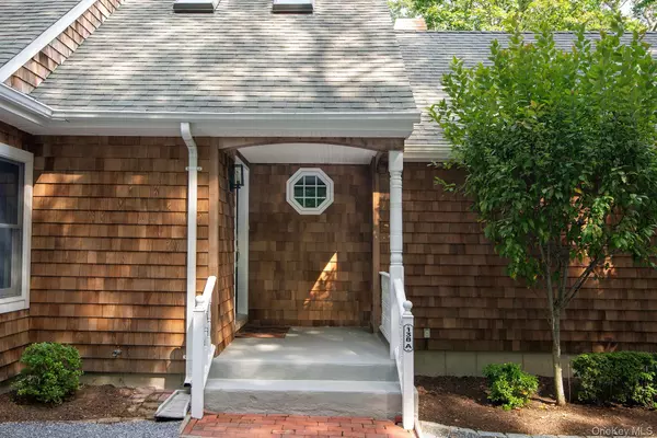 Westhampton, NY 11977,138A Montauk HWY