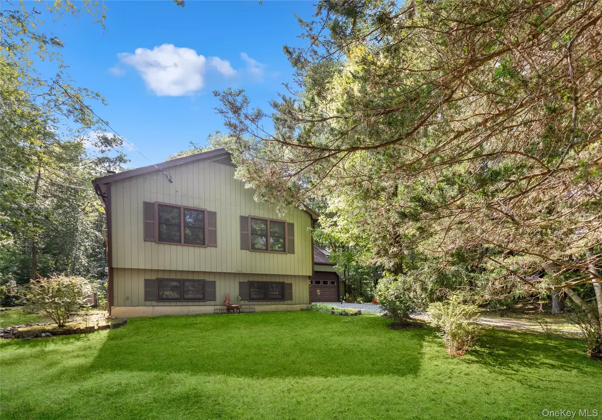 Flanders, NY 11901,799 Pleasure DR