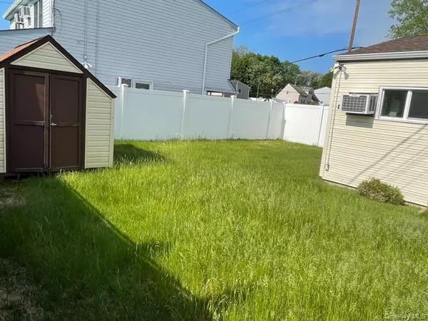 Levittown, NY 11756,2 Butler LN