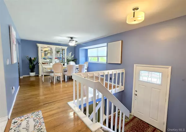 Selden, NY 11784,113 Berkeley AVE