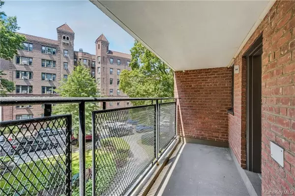 Jackson Heights, NY 11372,35-11 85th ST #3H
