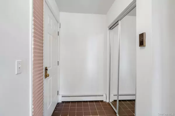 Ossining, NY 10562,605 Eagle Bay DR