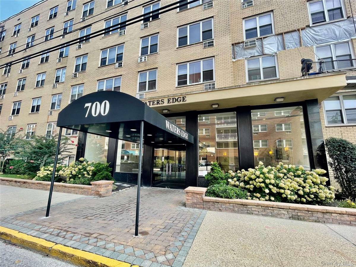 Long Beach, NY 11561,700 Shore RD #2U