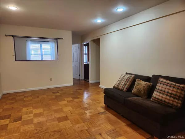 Long Beach, NY 11561,700 Shore RD #2U