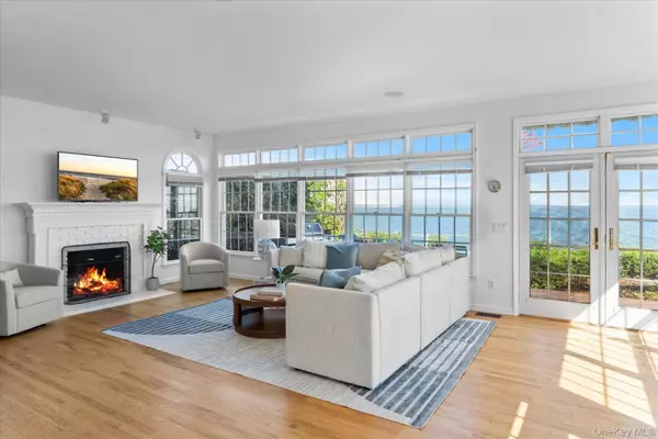 7020 Great Peconic Bay BLVD, Laurel, NY 11948
