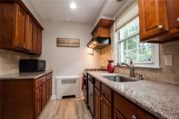 111 N Broadway #D5, White Plains, NY 10603