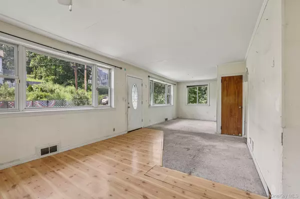 Lake Peekskill, NY 10537,130 Hewitt ST