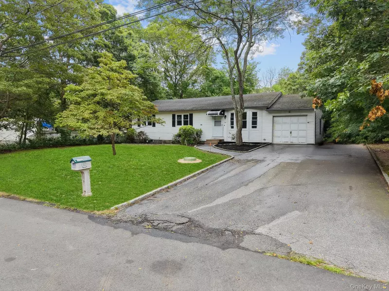 24 Dover AVE, Mastic, NY 11950