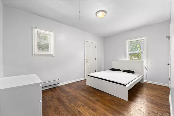 Bronx, NY 10466,4114 Wickham AVE