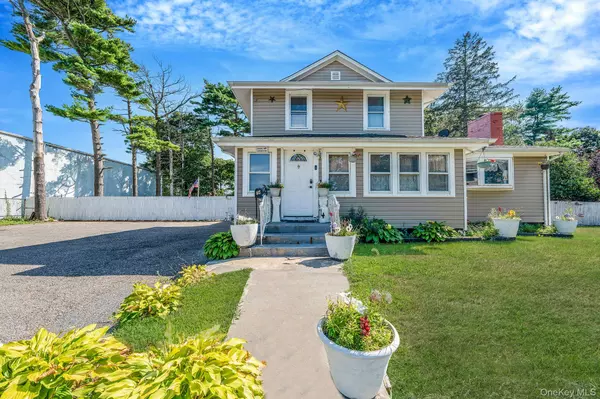 Patchogue, NY 11772,74 Taber ST