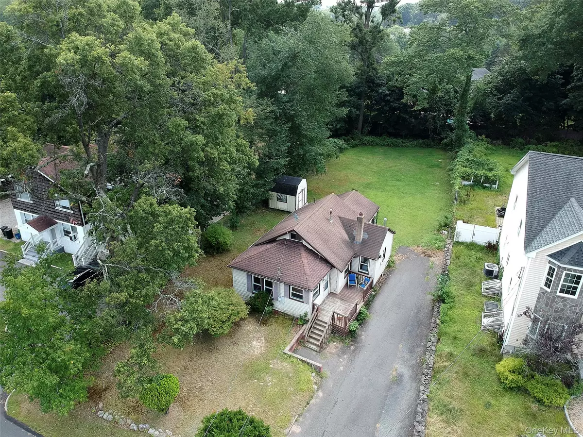 Nanuet, NY 10954,10 Birchwood AVE