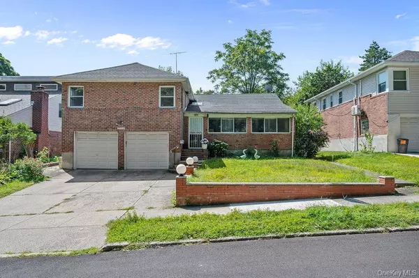 222-60 Birmington Pkwy, Bayside, NY 11364