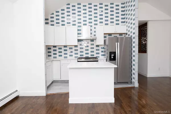 Bronx, NY 10465,268 Emerson AVE #2