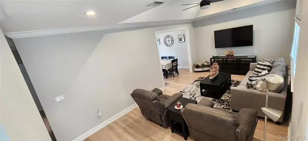 Riverhead, NY 11901,4103 Saint Andrews AVE #4103