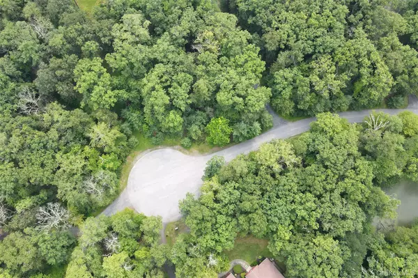 Woodstock, NY 12498,00 Lauren CT