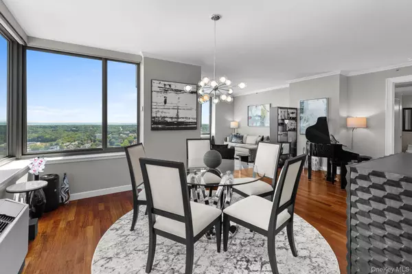 White Plains, NY 10601,10 City PL #30H