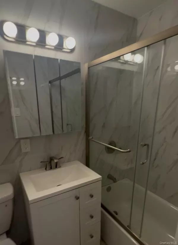 Staten Island, NY 10304,55 Austin PL