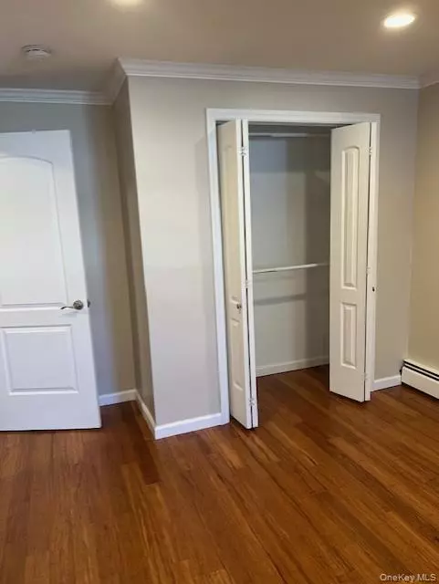 Lindenhurst, NY 11757,570 S 14th ST