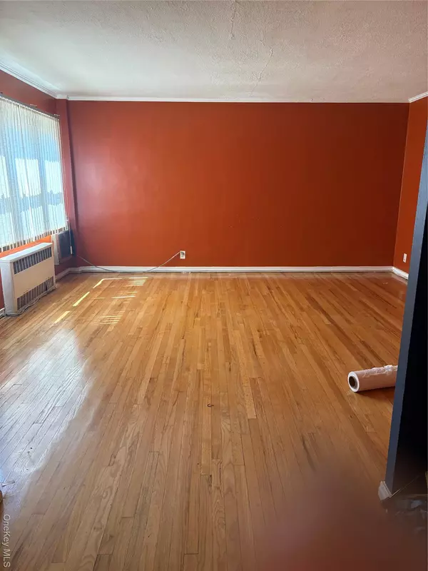 Cedarhurst, NY 11516,276 Cedarhurst Avenue #B2