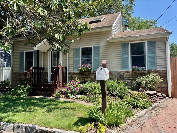 Holbrook, NY 11741,1529 Carl AVE