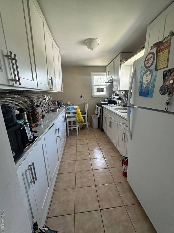 Freeport, NY 11520,92 Leonard AVE