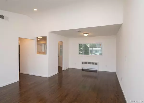 Seaford, NY 11783,3970 Worthmor DR