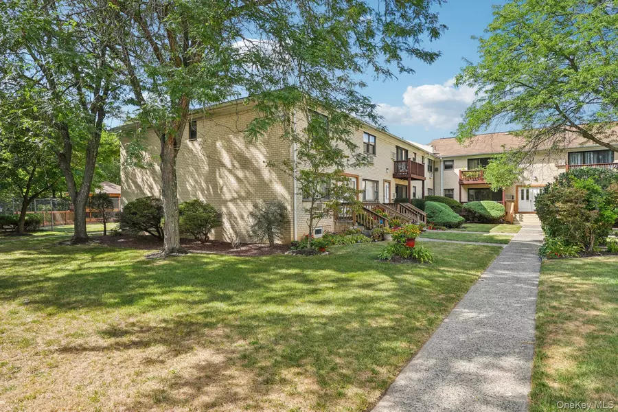 148 Sneden PL #148, Spring Valley, NY 10977