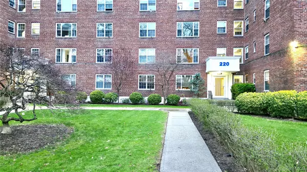 New Rochelle, NY 10805,220 Pelham RD #3L