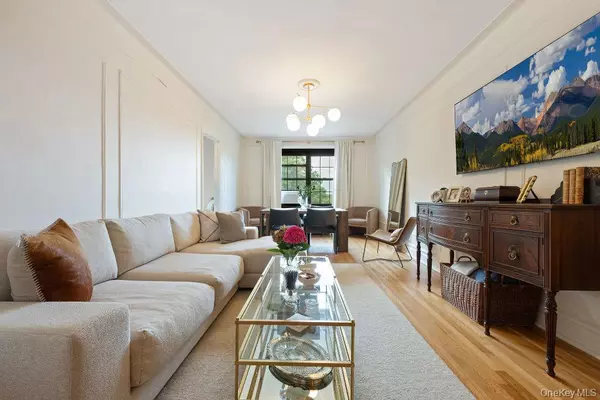 Scarsdale, NY 10583,105 Garth RD #5G