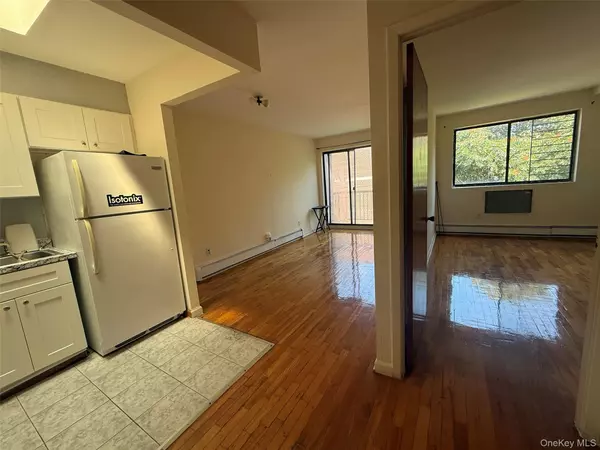 Flushing, NY 11354,140-11 33rd AVE