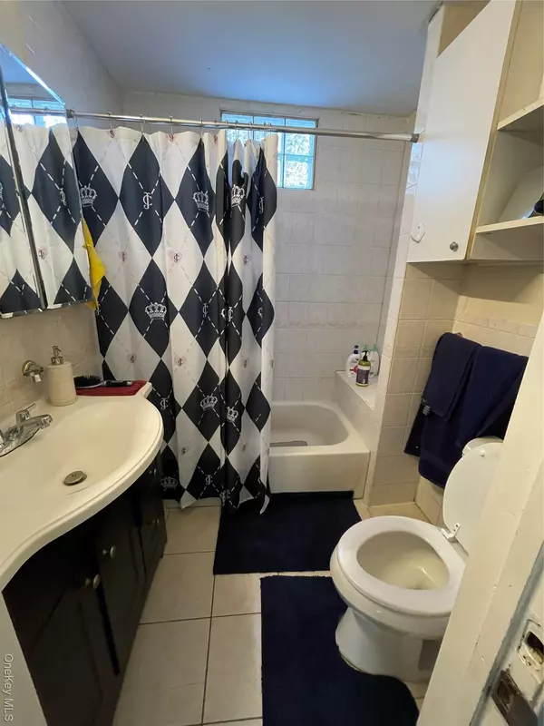 Copiague, NY 11726,155 29th ST