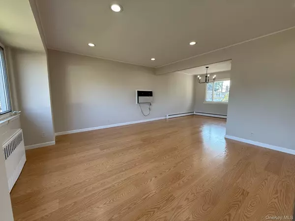 Plainview, NY 11803,6 Sherman AVE