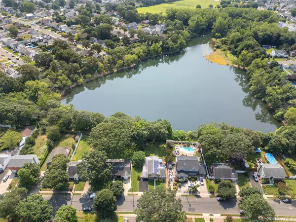 1850 Lenox AVE, East Meadow, NY 11554